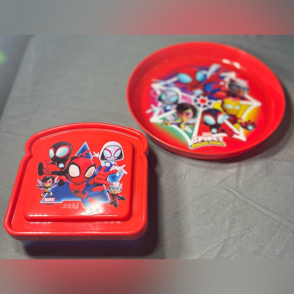 Spidey and Friends Red Dining Set